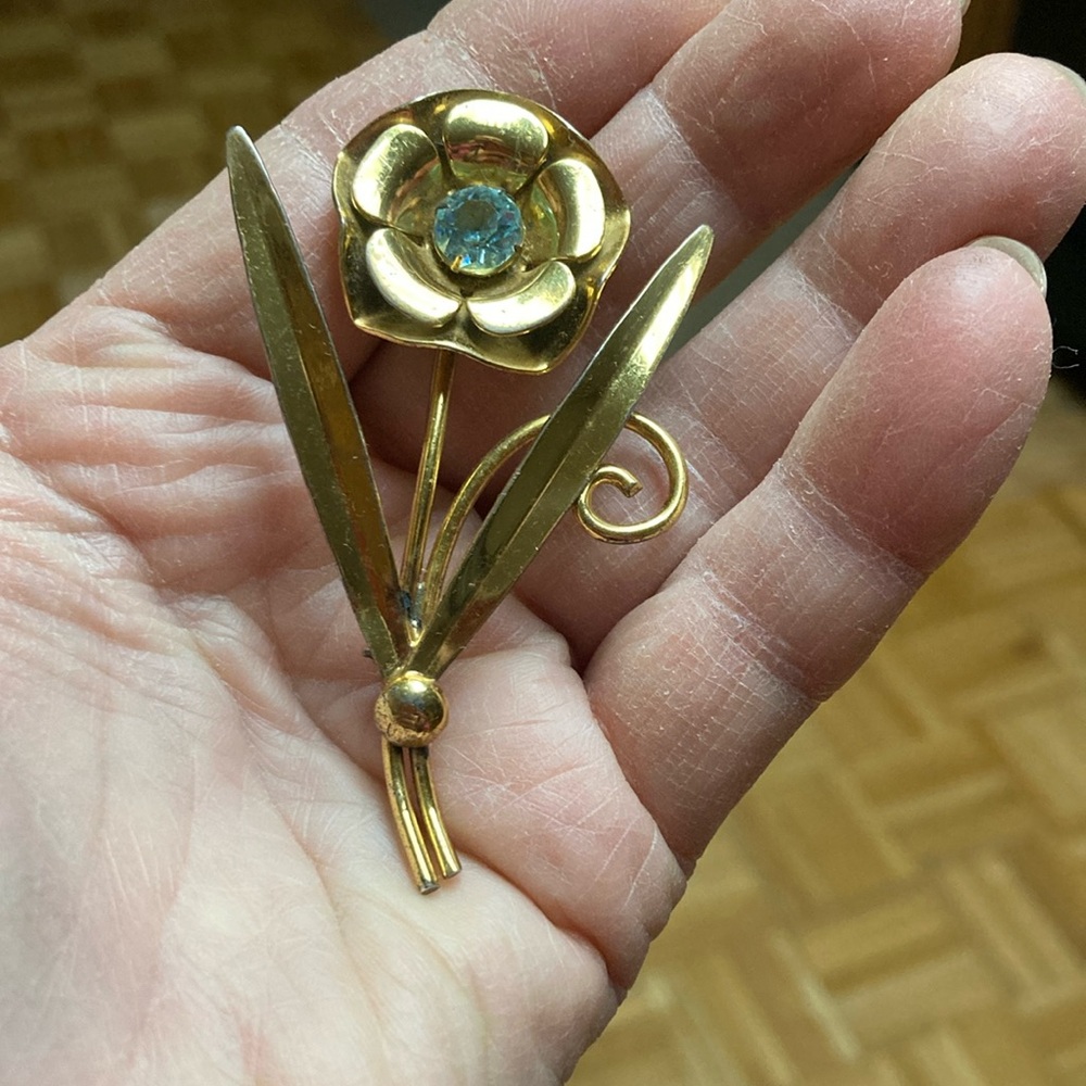 Vintage Gold Tone Blue Rhinestone Flower Pin/Brooch Sterling